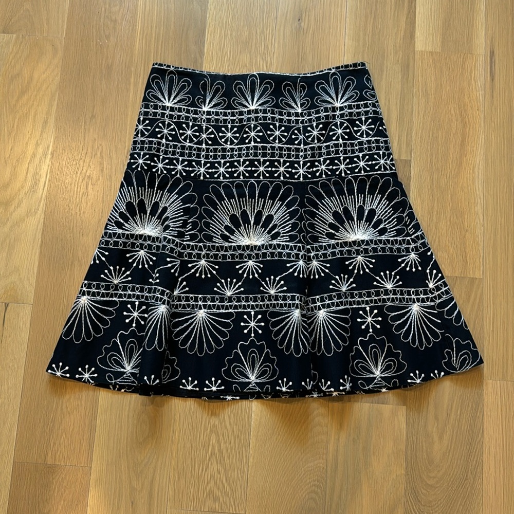 Beautifully embroidered black-and-white skirt size 8.